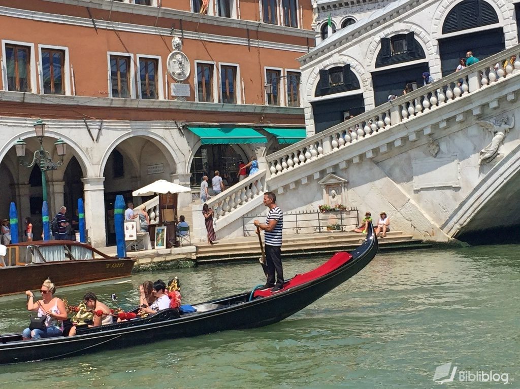 Venise Grand Canal et pont Rialto
